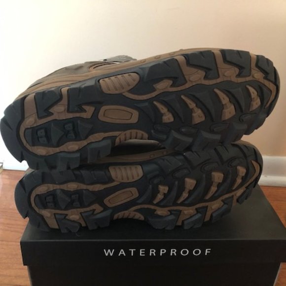 London Fog Hiking Leather Waterproof Low Shoes. - Picture 6 of 6